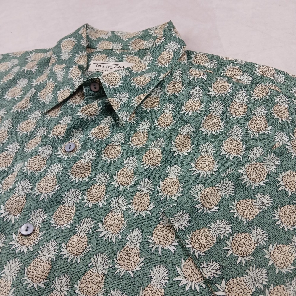 Tori Richard Large Mens Shirt Hawaiian Camp 24x29 Pineapple Cotton